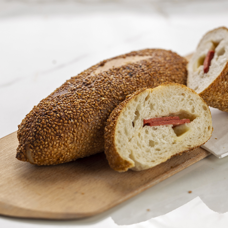 Kaşar, Sucuklu Simit